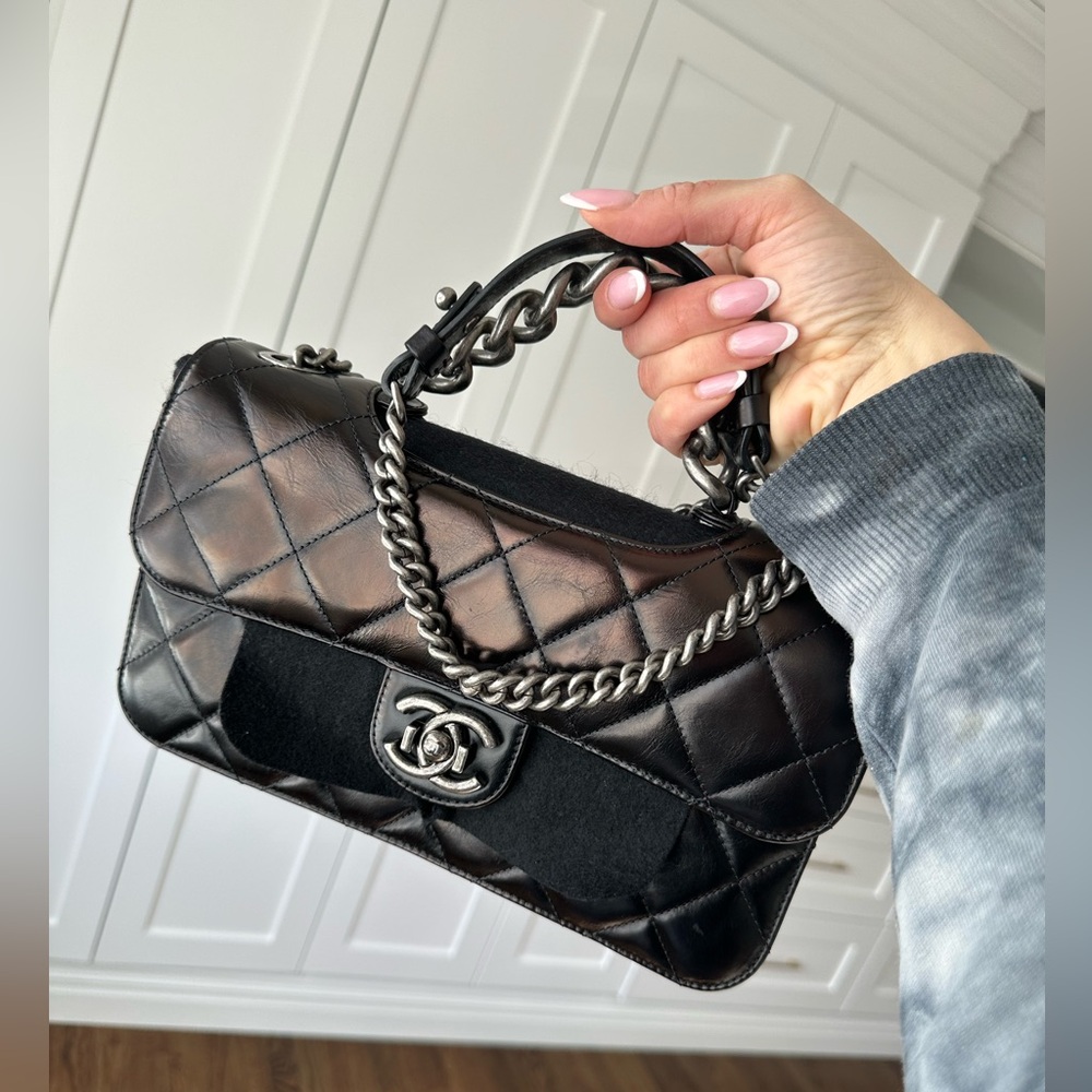 CHANEL Perfect Edge Medium Tote Shoulder Bag A66434